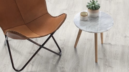 Egger Large Derzli Laminat Parke 8 mm Waltham Beyaz Meşe EL2935